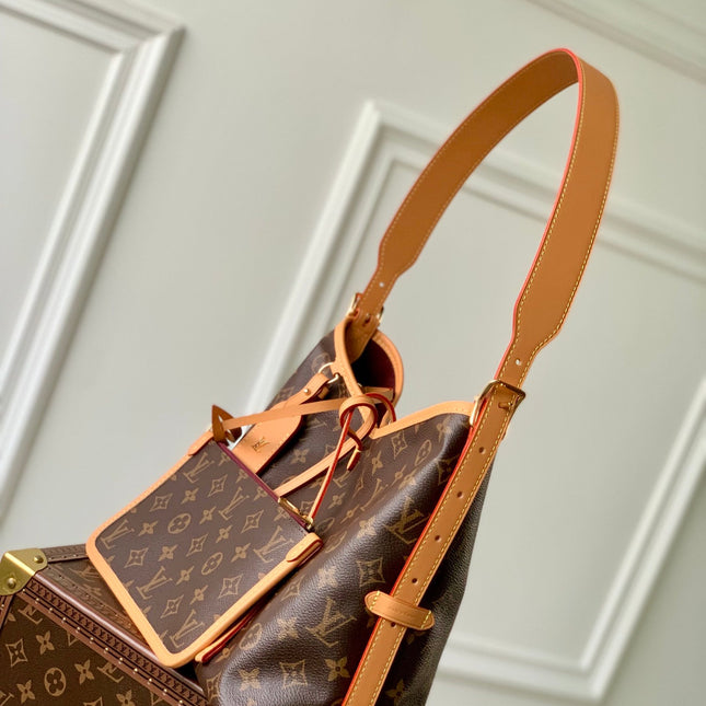 CARRYALL PM 29 BROWN BEIGE MONOGRAM CANVAS