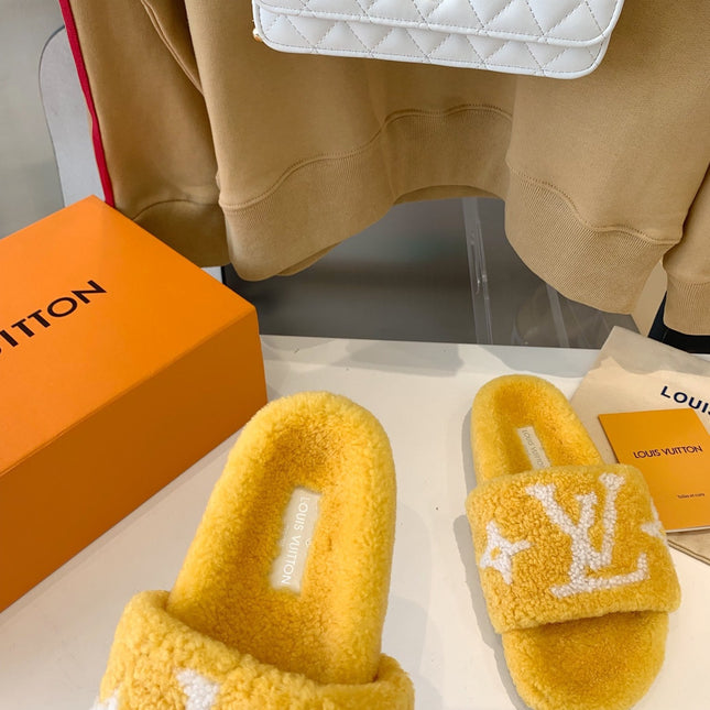 LV WOMEN'S PASEO FLAT SLIPPER IN YELLOW FLEECE WITH WHITE LOGO