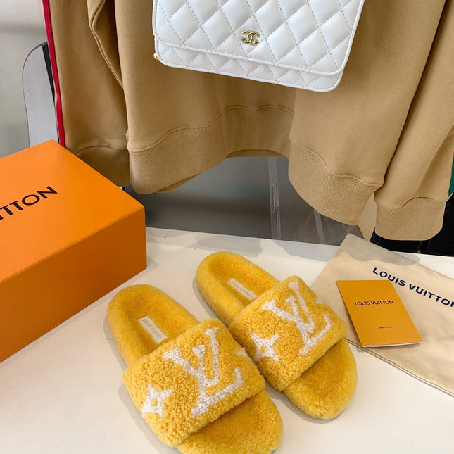 LV WOMEN'S PASEO FLAT SLIPPER IN YELLOW FLEECE WITH WHITE LOGO