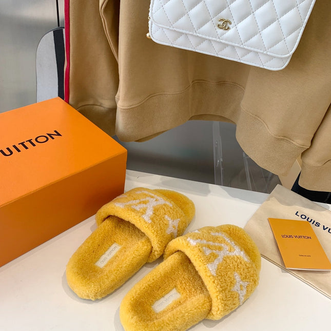 LV WOMEN'S PASEO FLAT SLIPPER IN YELLOW FLEECE WITH WHITE LOGO