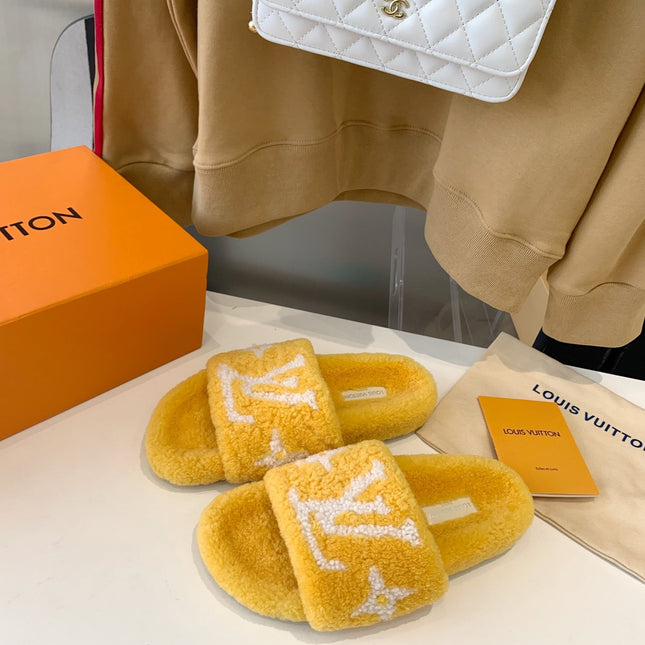 LV WOMEN'S PASEO FLAT SLIPPER IN YELLOW FLEECE WITH WHITE LOGO