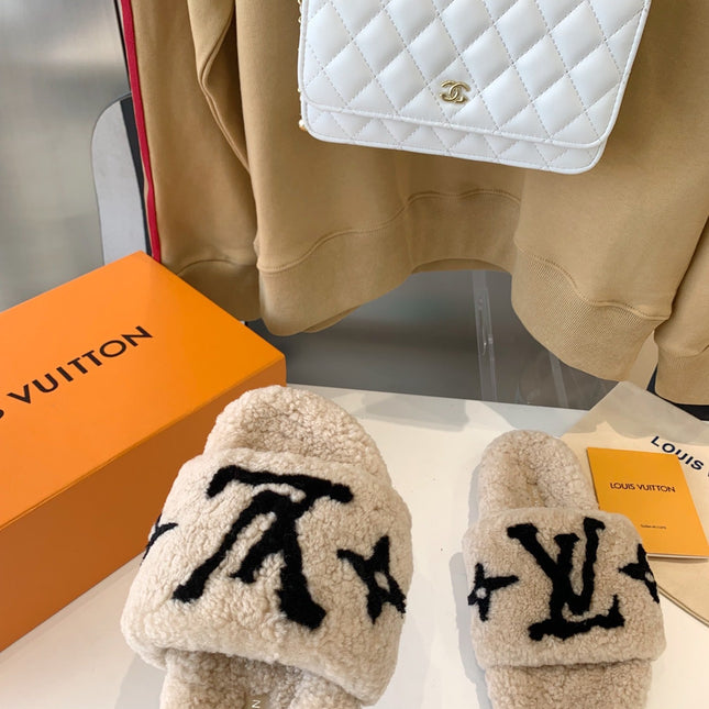 LV WOMEN'S PASEO FLAT SLIPPER IN TAN BROWN FLEECE WITH BLACK LOGO