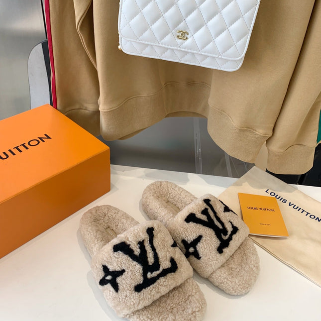 LV WOMEN'S PASEO FLAT SLIPPER IN TAN BROWN FLEECE WITH BLACK LOGO