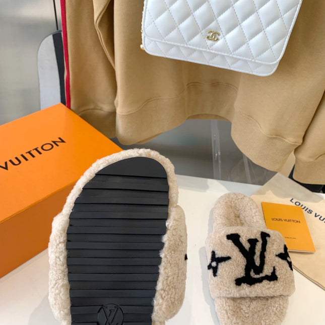 LV WOMEN'S PASEO FLAT SLIPPER IN TAN BROWN FLEECE WITH BLACK LOGO