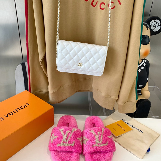 LV WOMEN'S PASEO FLAT SLIPPER IN BRIGHT PINK FLEECE WITH TAN BROWN LOGO