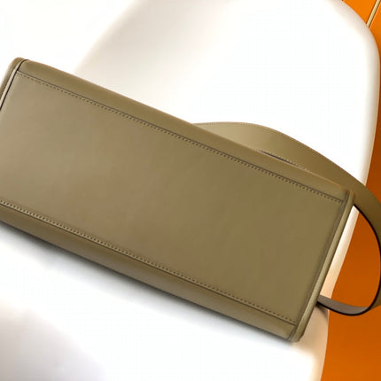 Fend Sunshine Medium Bag 35 Olive Leather