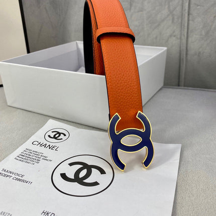 CC 30MM BELT IN FIRE ORANGE GRAINED CALFSKIN WITH NAVY BLUE METAL LOGO