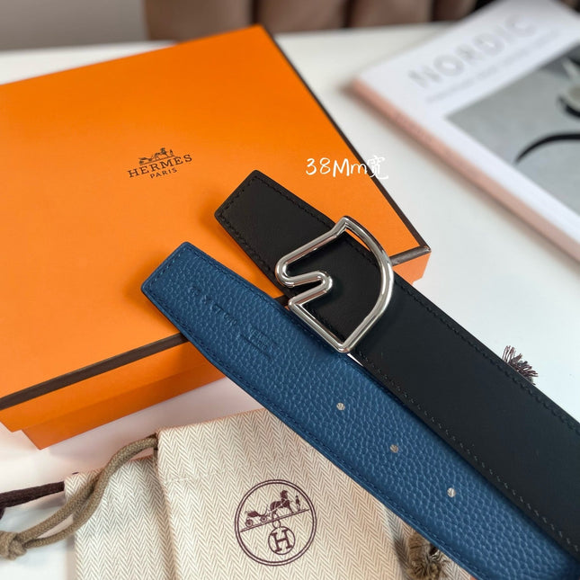 BOUCLE BELT BUCKLE & REVERSIBLE NAVY BLUE AND BLACK AND WHITE LEATHER STRAP 38MM SILVER HARDWARE