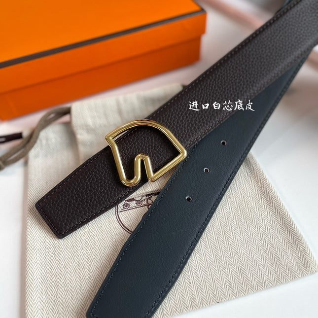 BOUCLE BELT BUCKLE & REVERSIBLE CHOCOLATE BROWN AND BLACK LEATHER STRAP 38MM GOLD HARDWARE