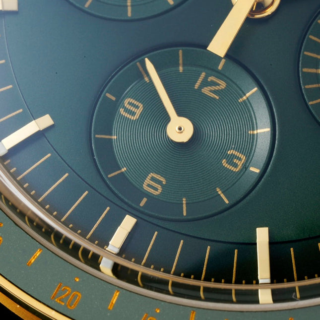 SPEEDMASTER MOONWATCH PROFESSIONAL 42 MM JUNGLE GREEN CASE ON LEATHER STRAP