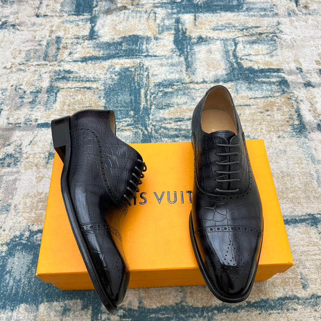 LV LACE-UP SHOES IN BLACK CALFSKIN