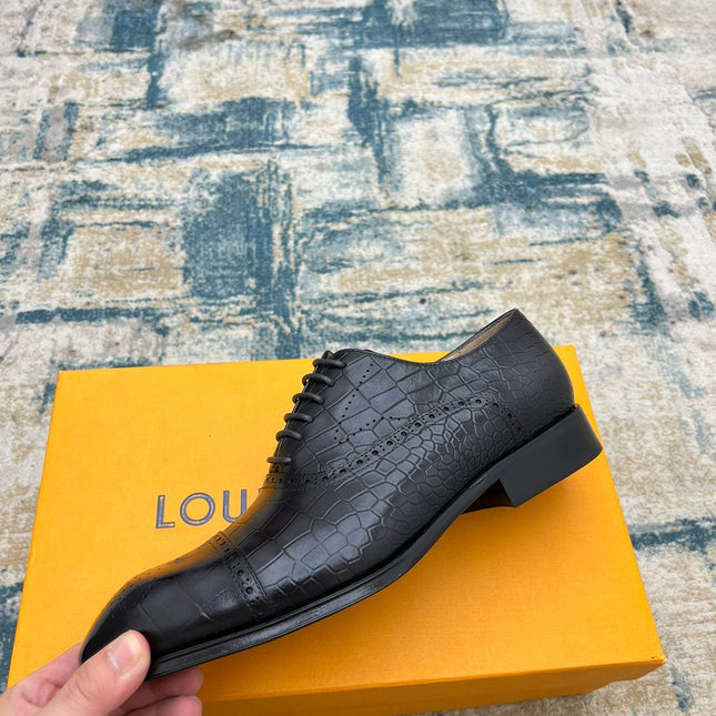 LV LACE-UP SHOES IN BLACK CALFSKIN