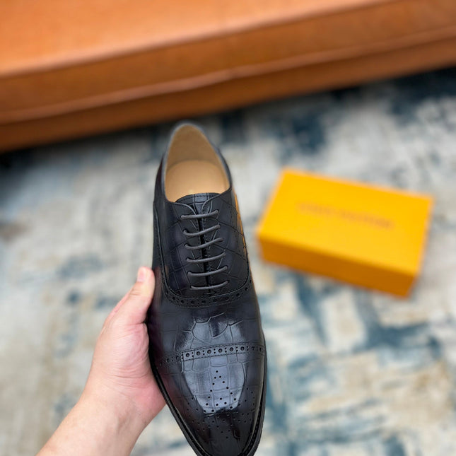 LV LACE-UP SHOES IN BLACK CALFSKIN