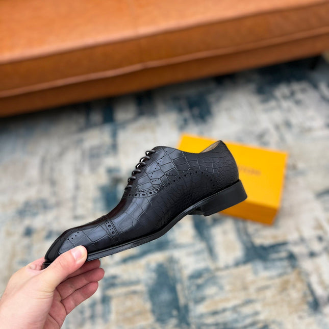 LV LACE-UP SHOES IN BLACK CALFSKIN