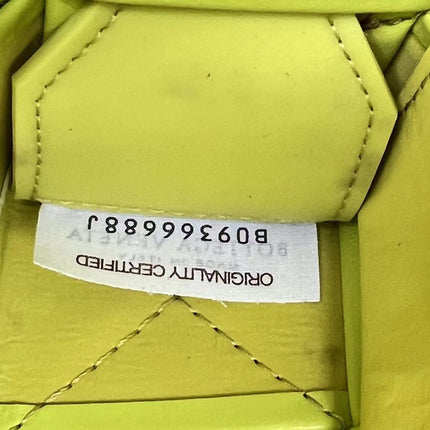 SMALL CASSETTE 23 IN VOLT GREEN CALFSKIN