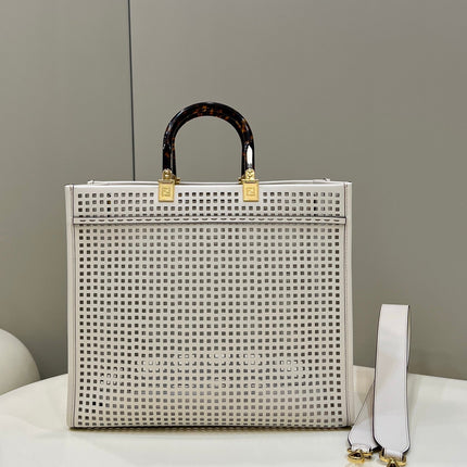 FENDI ROMA 37 BAG IN WHITE CALFSKIN GOLD HARDWARE
