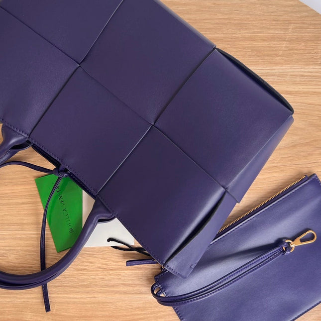 SMALL ARCO TOTE 30 IN EAST BAY PURPLE LAMBSKIN