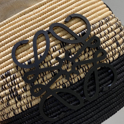 LOE 18 ANAGRAM BASKET BAG IN BLACK AND NATURAL RAFFIA
