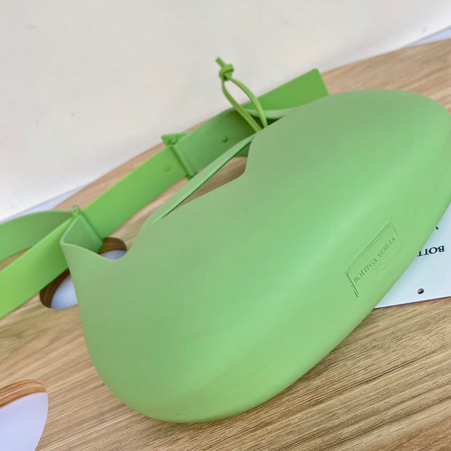 SHOULDER BAG 27 IN FEIJOA GREEN RUBBER AND NYLON FABRIC