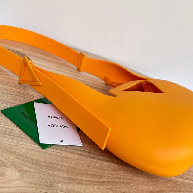 SHOULDER BAG 27 IN ORANGE PEEL RUBBER AND NYLON FABRIC