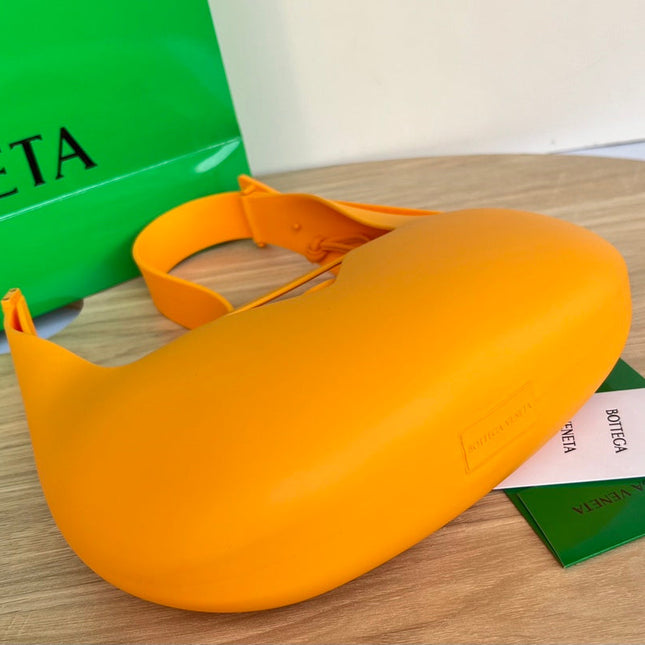 SHOULDER BAG 27 IN ORANGE PEEL RUBBER AND NYLON FABRIC