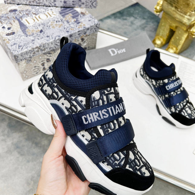 D-WANDER SNEAKERS IN COLORFUL TECHNICAL FABRIC AND SUEDE 153028