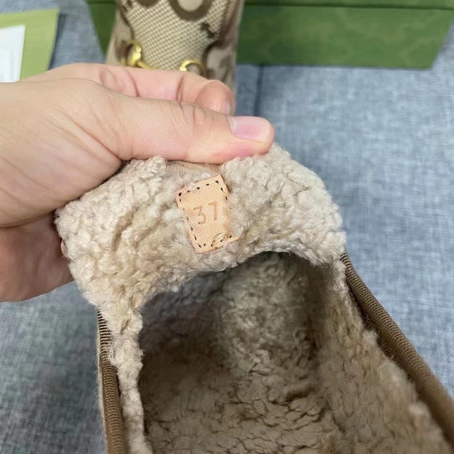 GG HORSEBIT LOAFER IN ECRU BEIGE WOVEN FABRIC AND WOOL MIX LAMB FUR LINING