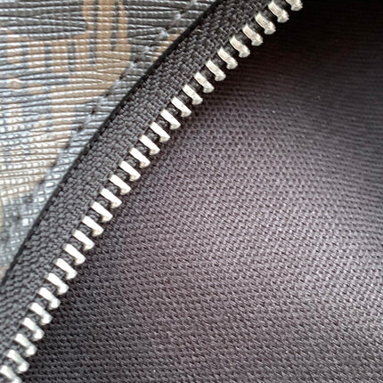 CYLINDRICAL 22  BAG BLACK BROWN COWHIDE