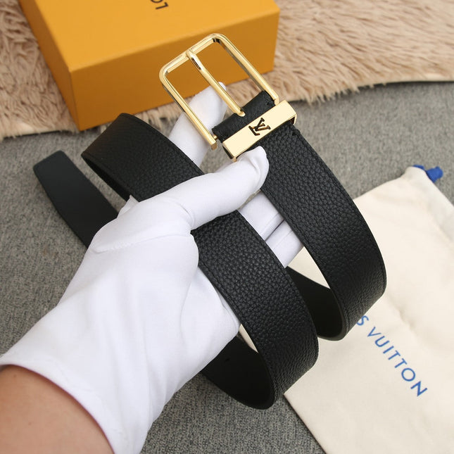BELT VENDOME 35CM IN BLACK SMOOTH CALFSKIN WITH GOLD BUCKLE EMBOSSED LOGO