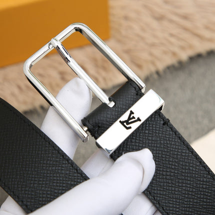 BELT VENDOME 35CM IN BLACK SMOOTH CALFSKIN WITH SILVER LV LETTER BUCKLE