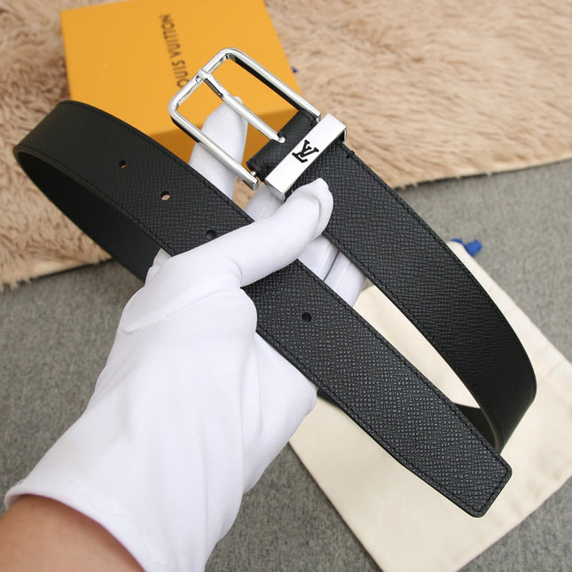 BELT VENDOME 35CM IN BLACK SMOOTH CALFSKIN WITH SILVER LV LETTER BUCKLE