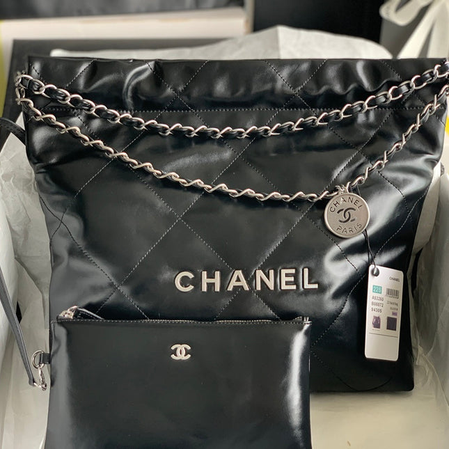 CC MEDIUM 37 HANDBAG IN BLACK SHINY CALFSKIN SILVER HARDWARE