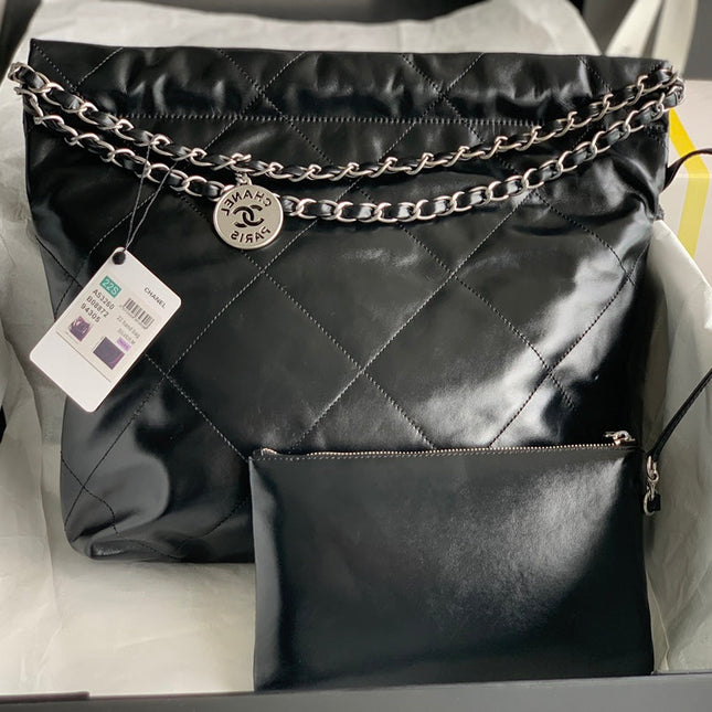 CC MEDIUM 37 HANDBAG IN BLACK SHINY CALFSKIN SILVER HARDWARE