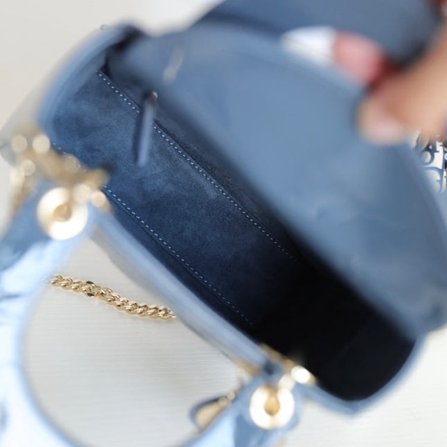 LADY 17 IN SKY AEGEAN BLUE WITH CANNAGE PATTERN