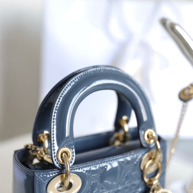 LADY 17 IN SKY AEGEAN BLUE WITH CANNAGE PATTERN