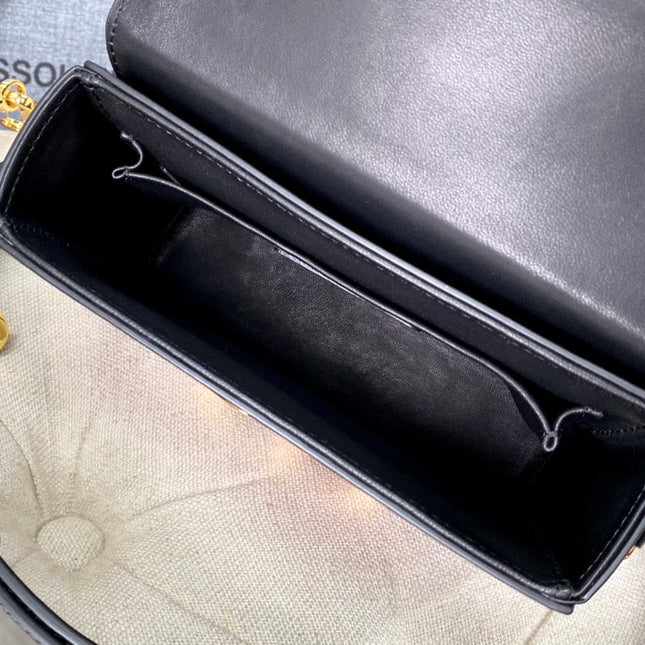 MONTAIGNE 19 HANDBAG IN BLACK CALFSKIN