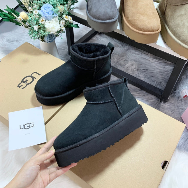 CLASSIC ULTRA MINI PLATFORM IN BLACK SUEDE