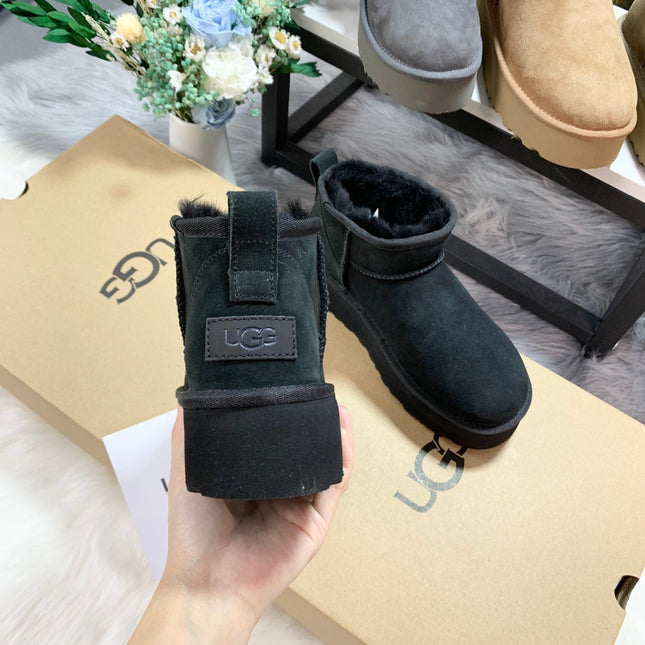 CLASSIC ULTRA MINI PLATFORM IN BLACK SUEDE