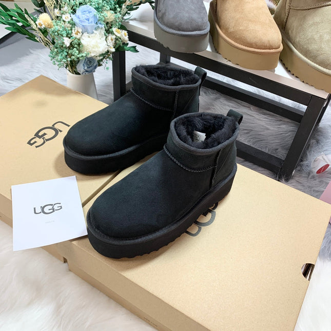 CLASSIC ULTRA MINI PLATFORM IN BLACK SUEDE