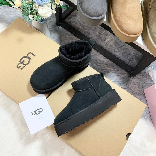 CLASSIC ULTRA MINI PLATFORM IN BLACK SUEDE