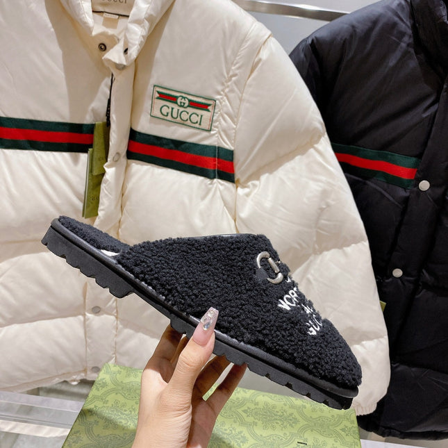 GGxTHE NORTH FACE HORSEBIT MULE IN BLACK WOOL