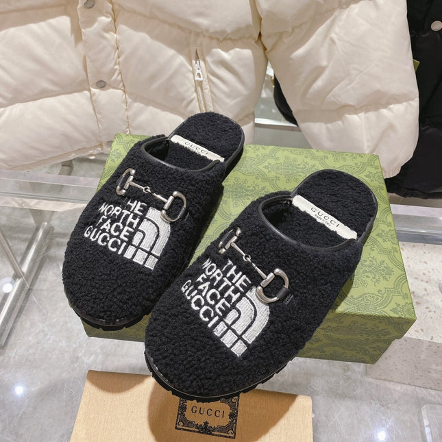 GGxTHE NORTH FACE HORSEBIT MULE IN BLACK WOOL