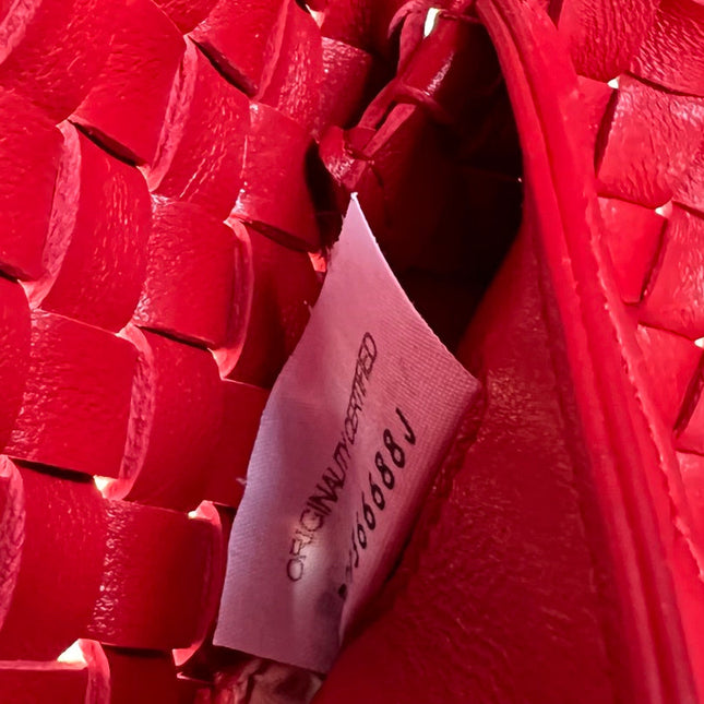 MINI CABAT 20 IN RED LAMBSKIN
