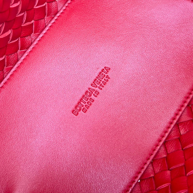MINI CABAT 20 IN RED LAMBSKIN