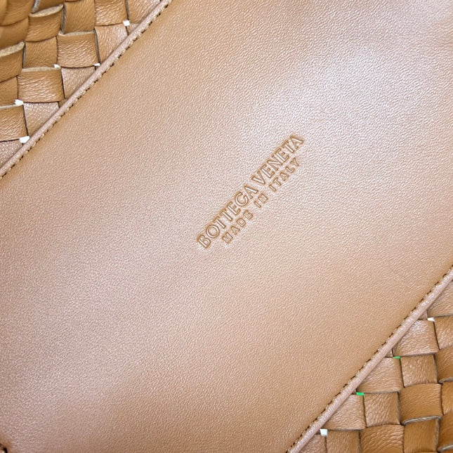 MINI CABAT 20 IN BRONZE BROWN LAMBSKIN