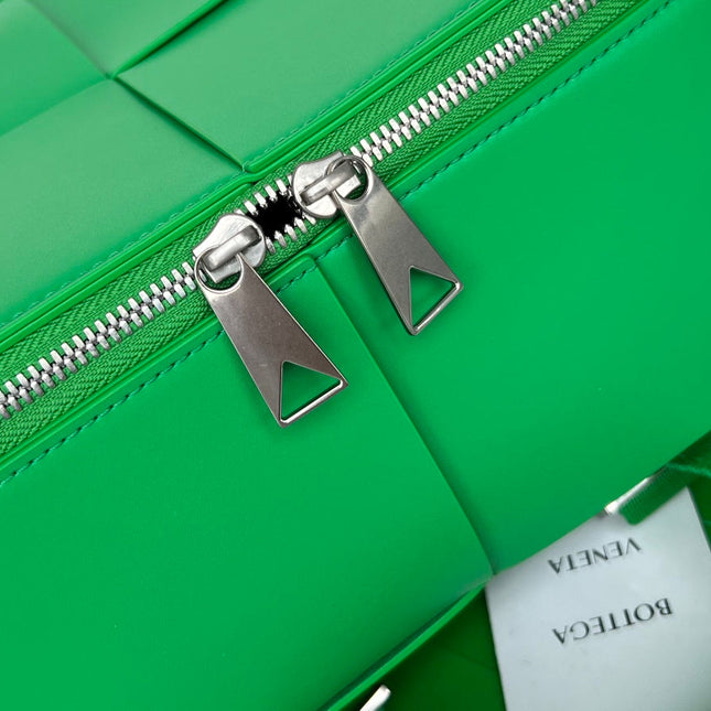 WOVEN BACKPACK 34 IN EMERALD GREEN LAMBSKIN