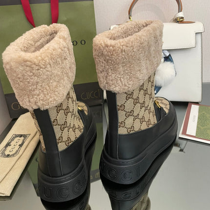 HORSEBIT SNOW ANKLE BOOTS IN ECRU BEIGE MONOGRAM JACQUARD FABRIC MIX BLACK CALFSKIN AND LAMB WOOL LINING
