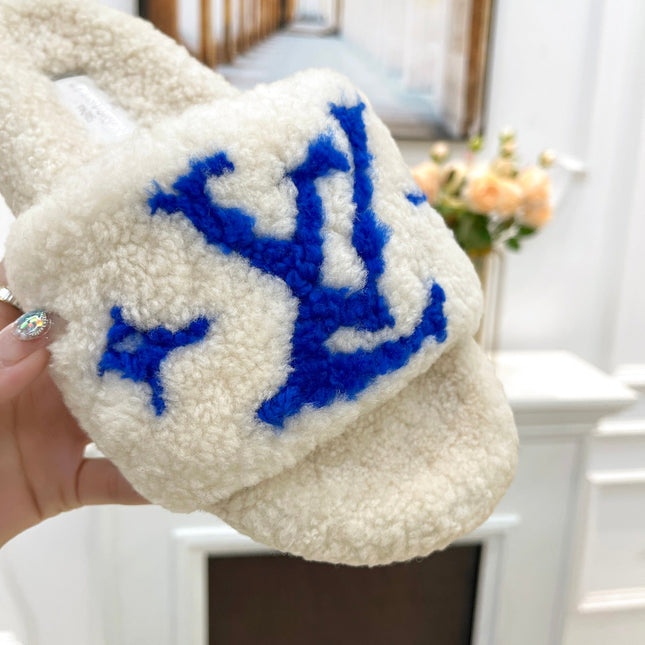 LV FLAT SLIPPER IN WHITE MIX COBALT BLUE SHEARLING