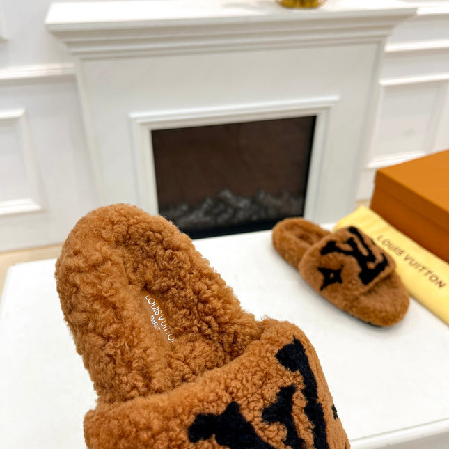 LV FLAT SLIPPER IN GINGERBREAD BROWN MIX BLACK SHEARLING