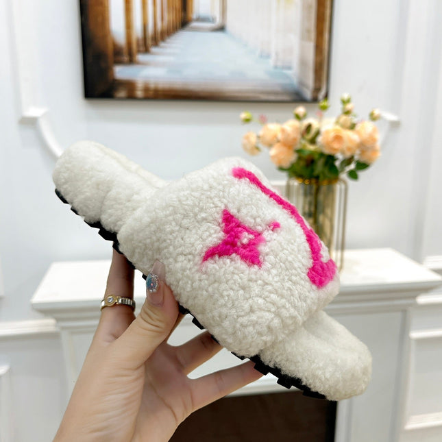 LV FLAT SLIPPER IN WHITE MIX BRIGHT PINK SHEARLING